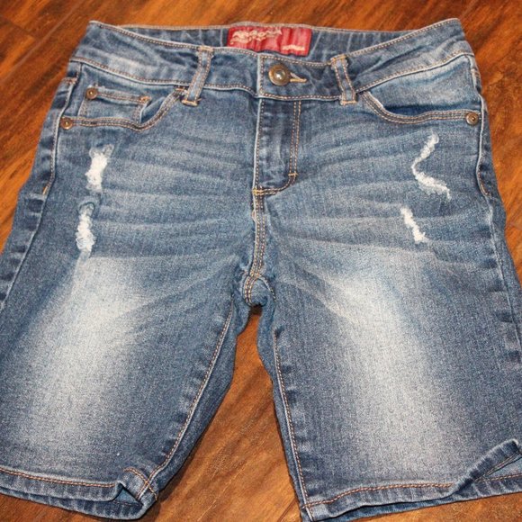 3/$20 🏷 Girls Arizona Jean Bermuda Shorts Size 12 Slim - Picture 2 of 2